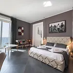 Hotel apartamentowy Residenza Nausicaa - 50 Meters From The Pizzo (Calabria)